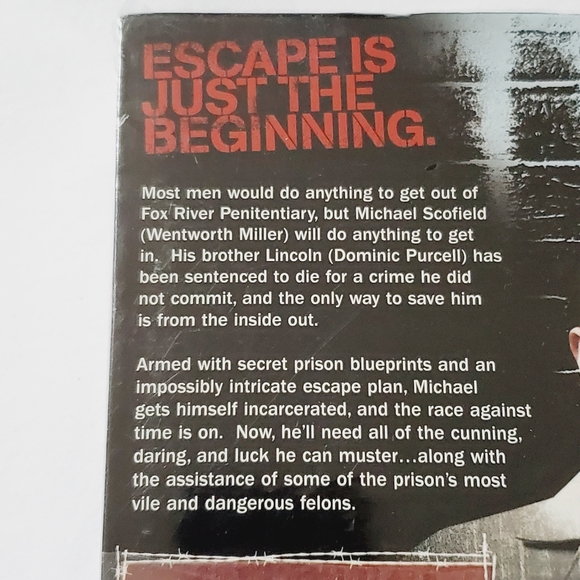 Sealed!  Prison Break: The Complete First Season - Picture 4 of 6